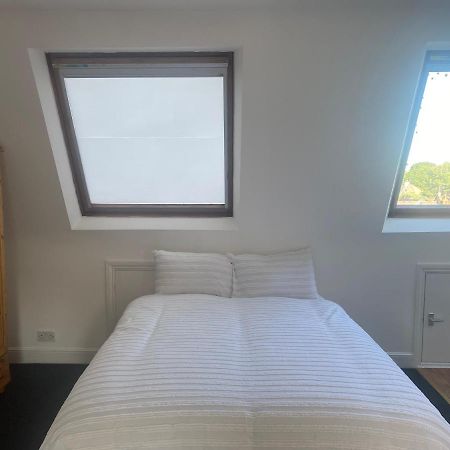 Studio Flat Hatch End Ngoại thất bức ảnh