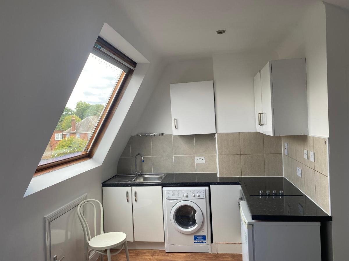 Studio Flat Hatch End Ngoại thất bức ảnh