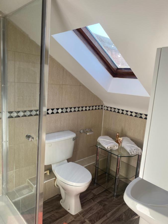 Studio Flat Hatch End Ngoại thất bức ảnh