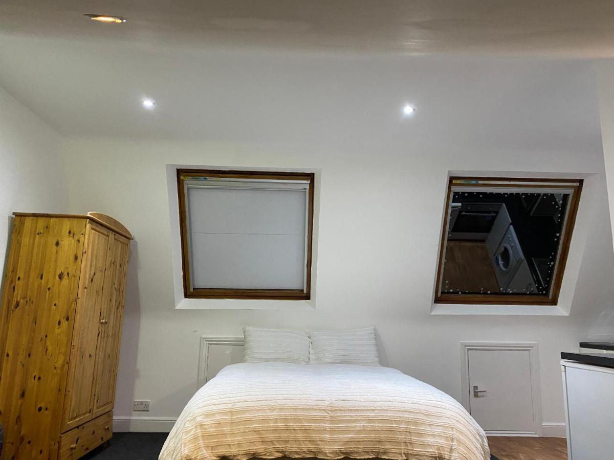 Studio Flat Hatch End Ngoại thất bức ảnh